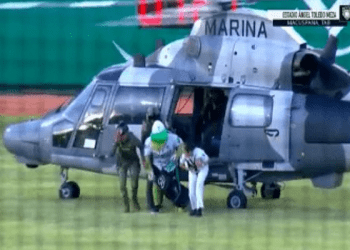 Justifica SEMAR presencia de helicóptero en juego de beisbol en Tabasco