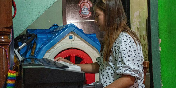 Niña genio mexicana estudiará Medicina en EE.UU. a sus 10 años