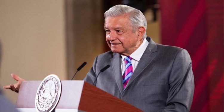 AMLO: ¿estadista o político aldeano?