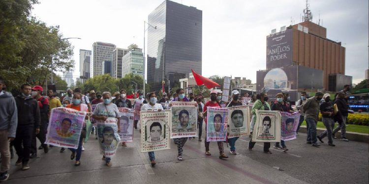 Detienen al excomandante del 27 Batallón de Infantería por caso Ayotzinapa