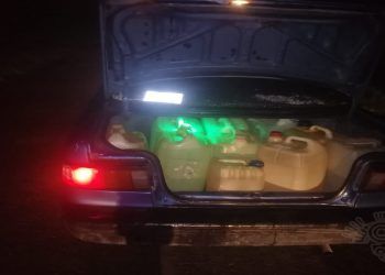 Aseguran GN y Policía Estatal auto con presunto huachicol en Huauchinango; no hubo detenidos