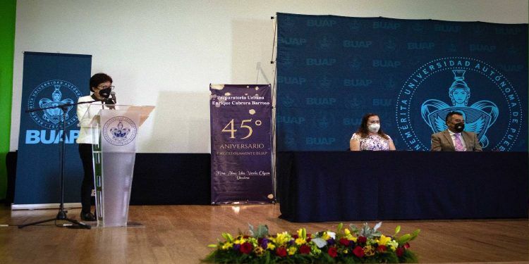 Conmemoran el 45 aniversario de la prepa Cabrera, de la BUAP