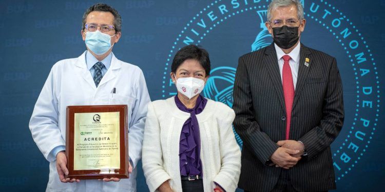 COMAEM reacredita el plan de estudios de la licenciatura en Medicina de la BUAP