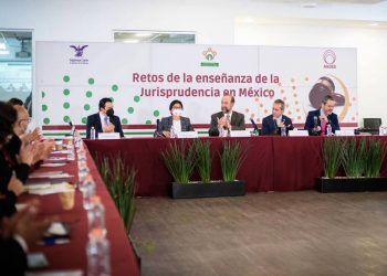 Propone la rectora Lilia Cedillo abordar la jurisprudencia desde ejes transversales
