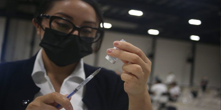 En México se han aplicado 223.2 millones vacunas contra el COVID-19: Salud