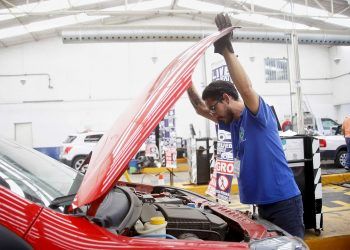 Inician operación 14 de 34 verificentros en octubre