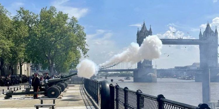 Inician homenajes en Inglaterra para despedir a la Reina Isabel II