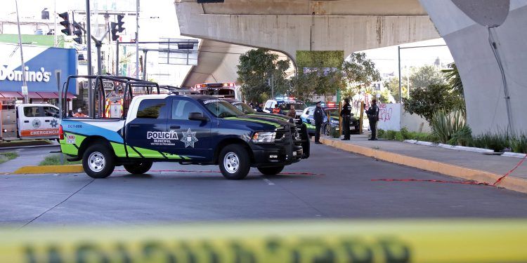 suicidio plaza loreto puebla