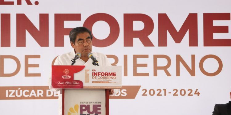 Acude el gobernador Miguel Barbosa a informes de Izúcar y Atlixco