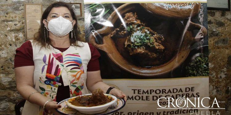 Alza la mano Olga Méndez para CCE