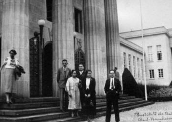 IN MEMORIAM / LA PRIMERA TITULADA