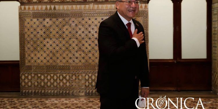 Confirman la renuncia de Lozano en la SEP