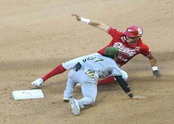 Pericos enfría el infierno; derrota 5-2 al combinado Diablos-Guerreros