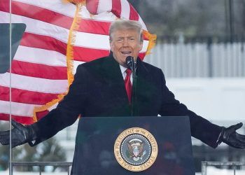 Comité legislativo cita formalmente a declarar a Trump por asalto al Capitolio