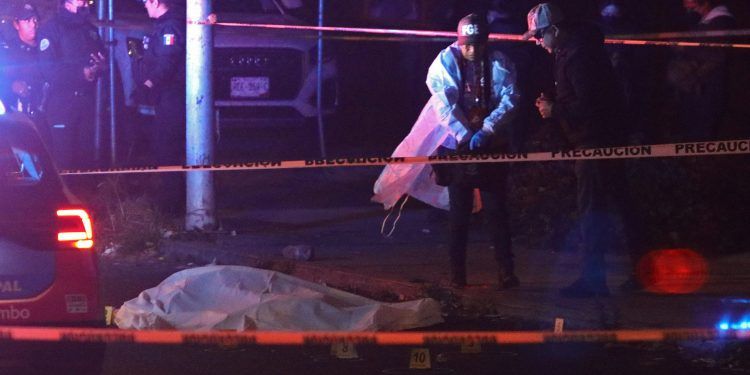 MUJER ASESINADA
