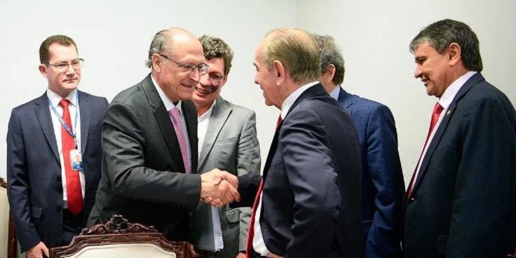 Inicia transición gubernamental en Brasil; se reúnen equipos de Lula y Bolsonaro