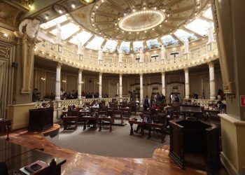 Aprueba Congreso de Puebla acuerdo para diagnosticar enfermedades visuales en estudiantes