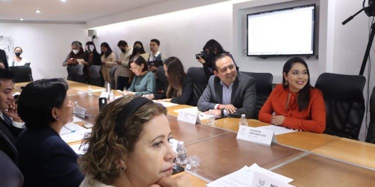 En comisiones del Congreso de Puebla aprueban exhortos para prevenir delitos cibernéticos