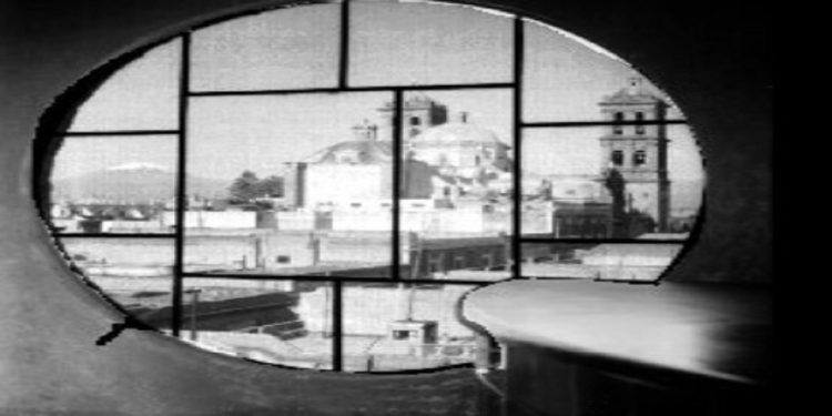 IN MEMORIAM / VISTA COLONIAL