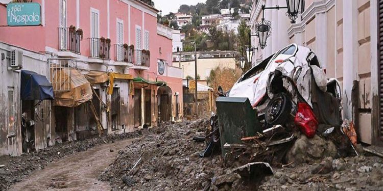 Deslave en la isla italiana de Ischia deja una persona muerta y una decena de desaparecidos