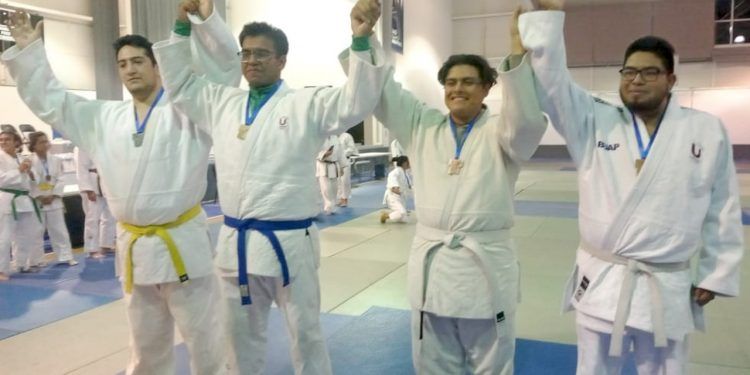 Estudiantes de la BUAP se cuelgan 5 medallas en el III Torneo Estudiantil de Judo