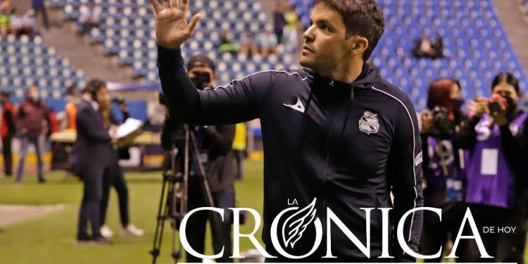 Con emotivo mensaje, Larcamón se despide de la afición y de La Franja