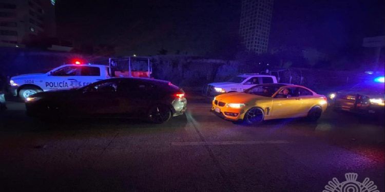 Operativo contra arrancones deja tres conductores detenidos y tres autos asegurados