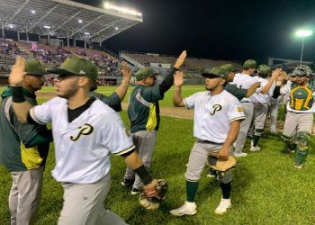 Pericos, líder de la Invernal
