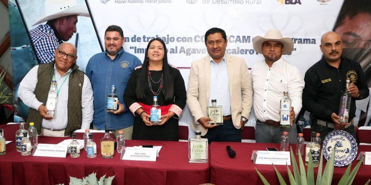 SDR impulsará la certificación de marcas de mezcal poblano