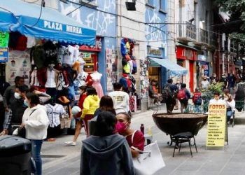 En marcha, regulación de anuncios y toldos en el Centro Histórico de Puebla