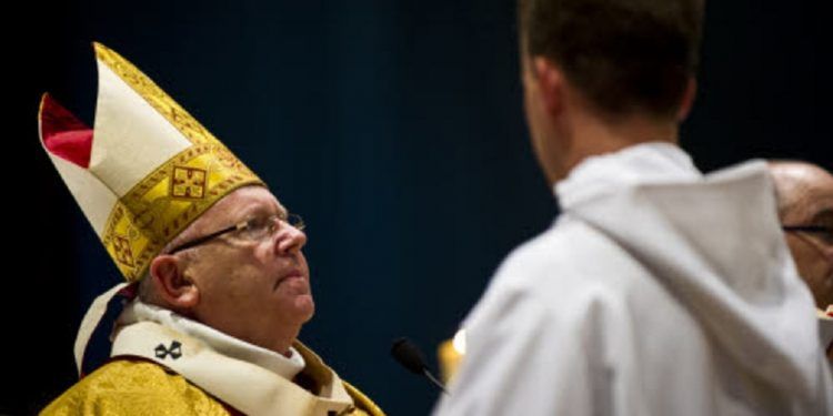 El Vaticano abre investigación contra cardenal que confesó abuso a una menor de 14 años