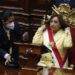 La abogada Dina Boluarte jura como primera presidenta de la historia de Perú