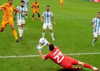 Sufre Argentina pero gana en penales a Países Bajos