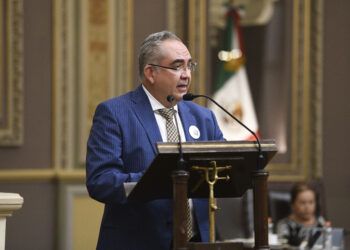 Una vacuna aplicada cada segundo: secretario de Salud