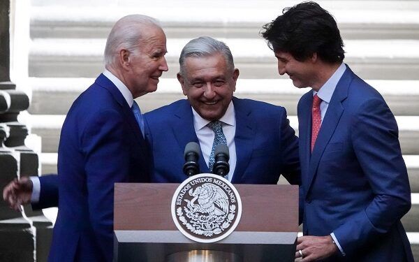 Joe Biden, Andrés Manuel López Obrador y Justin Trudeau tras la conferencia de prensa tras la celebración de la décima Cumbre de Líderes de América del Norte.