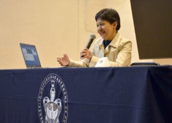 Incentiva Lilia Cedillo al estudio de biología