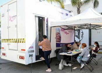 Llevan servicio médico a mujeres de zonas marginadas