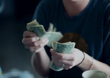 En auge, robos y créditos tramposos vía apps bancarias