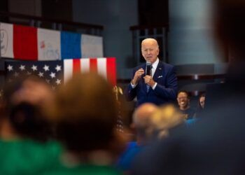Biden afirma que no enviará aviones de combate a Ucrania