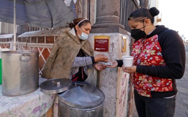 Por día de la candelaria, autorizan venta de antojitos en 9 templos en Puebla