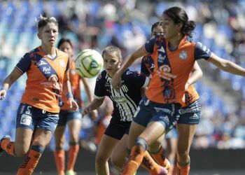 FÚTBOL FEMENIL . PUEBLA VS MONTERREY