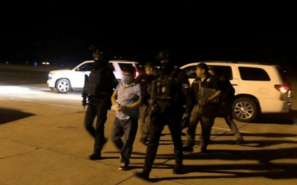 Mario Marín es trasladado de Cancún al penal del Altiplano