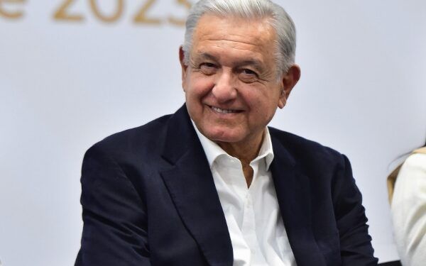 Cambia la 4T su discurso:  futbol en lugar de corrupción