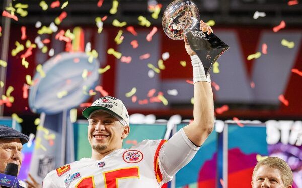 Se le pierde a Mahomes trofeo Vince Lombardi