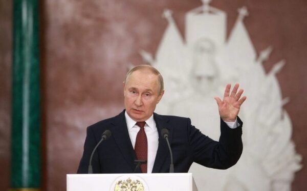 Putin ordena prohibir palabras extranjeras para su uso oficial en Rusia