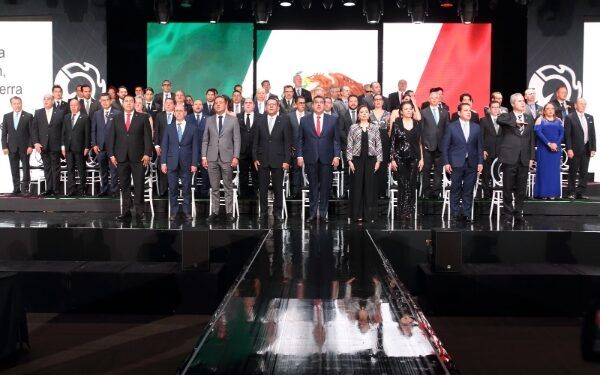 Refrenda Salomón Céspedes trabajo con empresarios