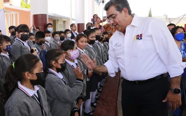 Gobierno de Puebla mejora espacios educativos en Atlixco