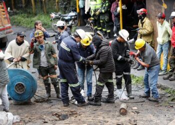 Asciende a 21 el número de fallecidos por la explosión de una mina en Colombia