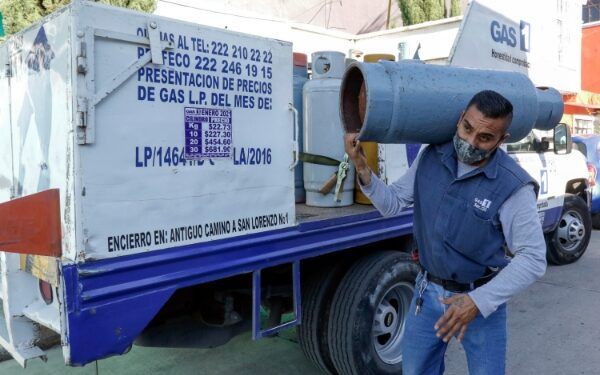 Baja 4.8 pesos tanque de gas de 20 kilos en la Angelópolis