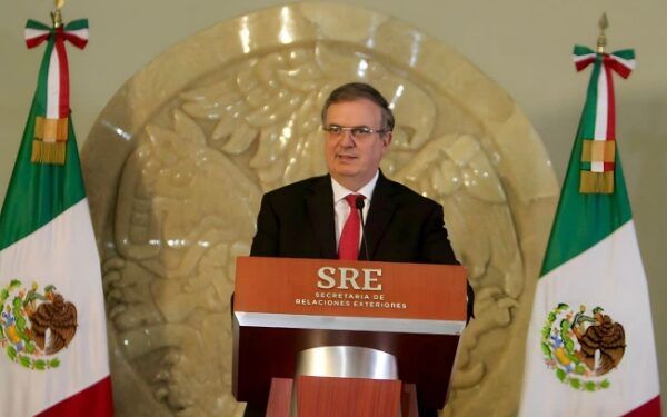 Ebrard asegura que fue perseguido durante sexenio de Peña Nieto